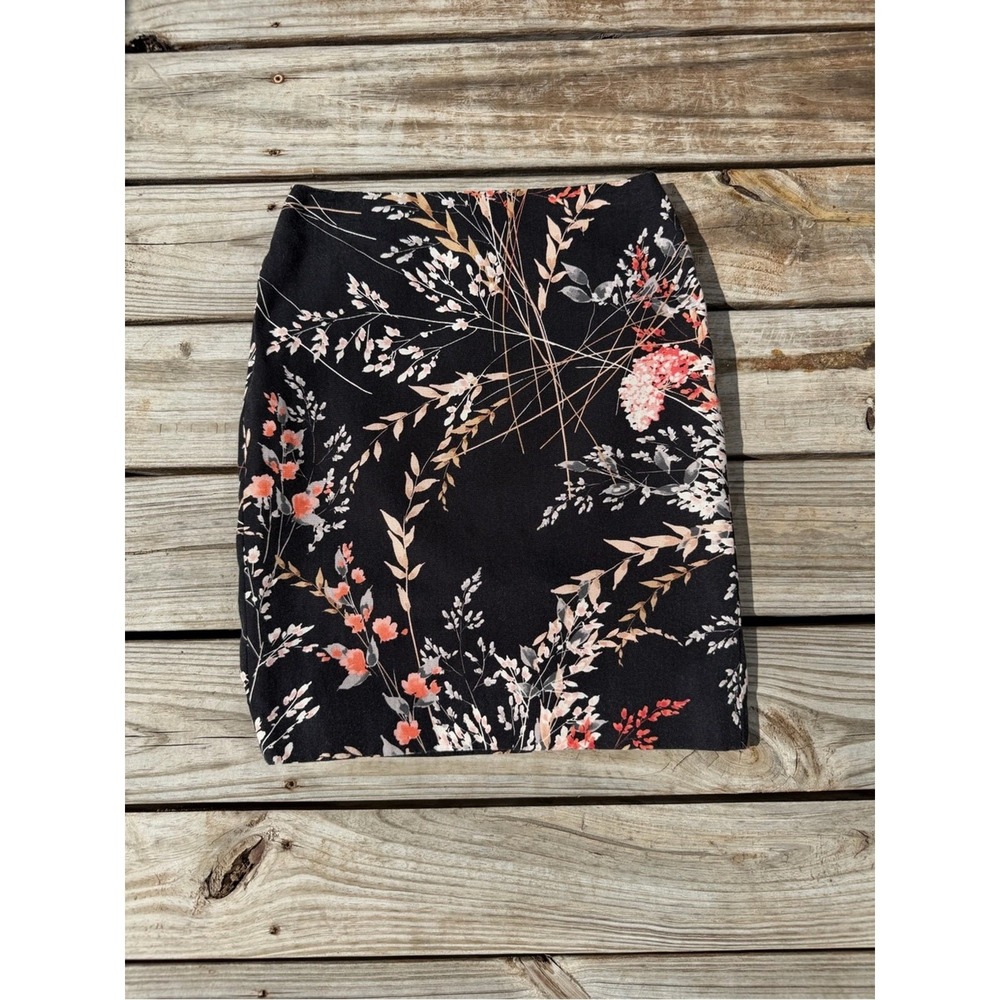 Talbots Petites Floral Pencil Skirt Black Pink Size 2P‎ Career Chic